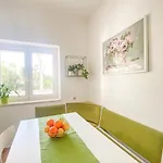 Melisa With Balcony & Free Parking Apartman Dubrovnik