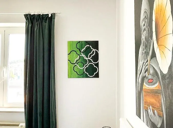 Melisa With Balcony & Free Parking *