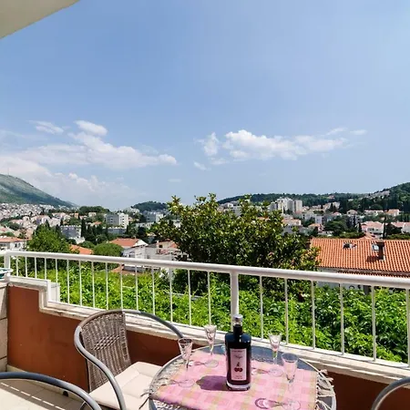 Melisa With Balcony & Free Parking Apartament Dubrownik