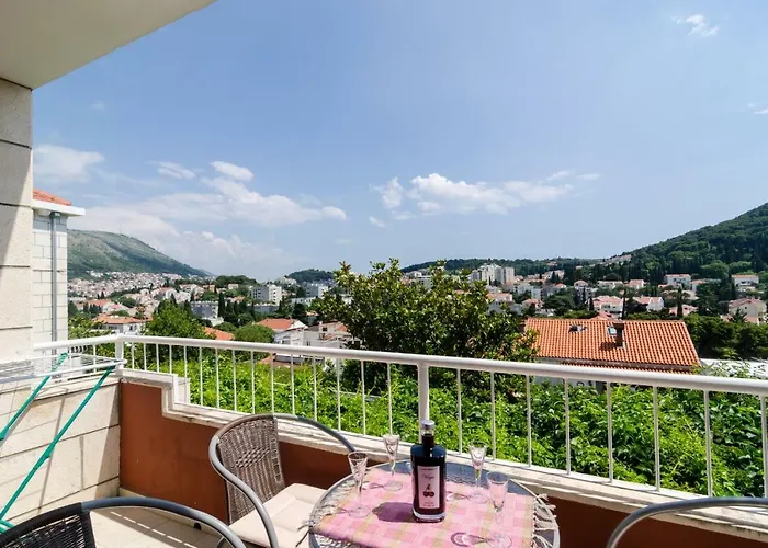 Melisa With Balcony & Free Parking Apartment Dubrovnik